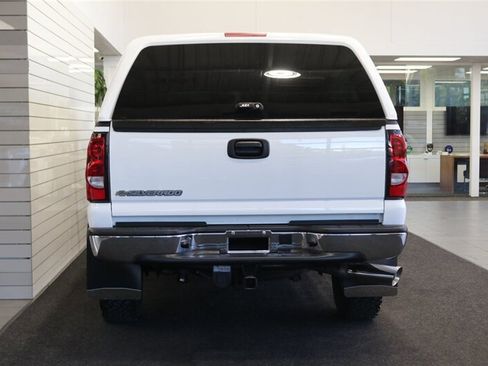 Used 2006 Chevrolet Silverado 2500 W/T AWD/4WD image 9