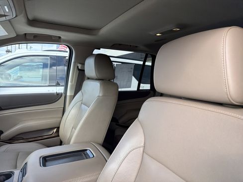 Used 2019 GMC Yukon SLT w/ HD Trailering Package image 10