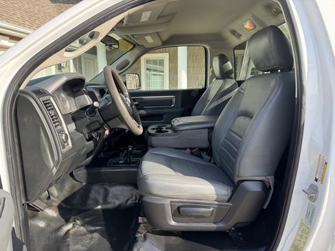 Used 2015 RAM 3500 Tradesman w/ Power & Remote Entry Group image 12