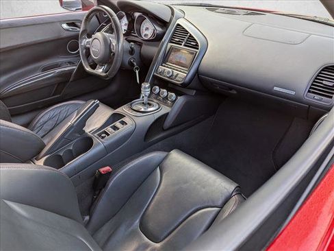 Used 2012 Audi R8 V10 image 17