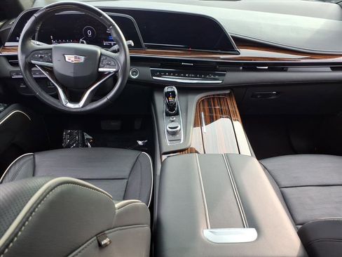 Used 2023 Cadillac Escalade Premium Luxury image 18