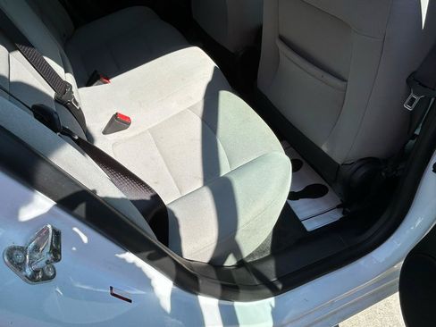 Used 2015 Chevrolet Cruze LT FWD image 11