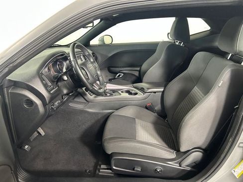 Used 2019 Dodge Challenger R/T RWD image 10