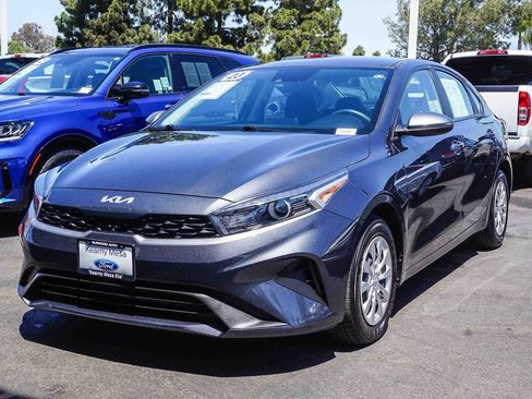 Certified 2023 Kia Forte LX FWD image 4
