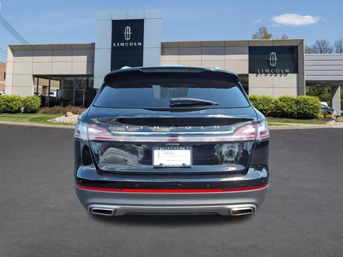 Used 2023 Lincoln Nautilus AWD w/ Premium Package image 6