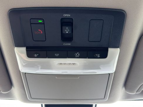 Used 2024 Nissan Altima 2.5 SL FWD image 30