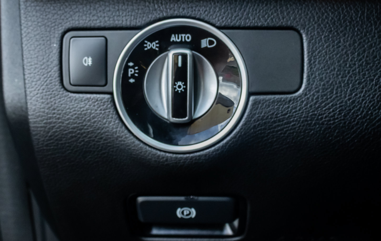 Used 2019 Mercedes-Benz GLS 450 4MATIC w/ Premium 1 Package image 19