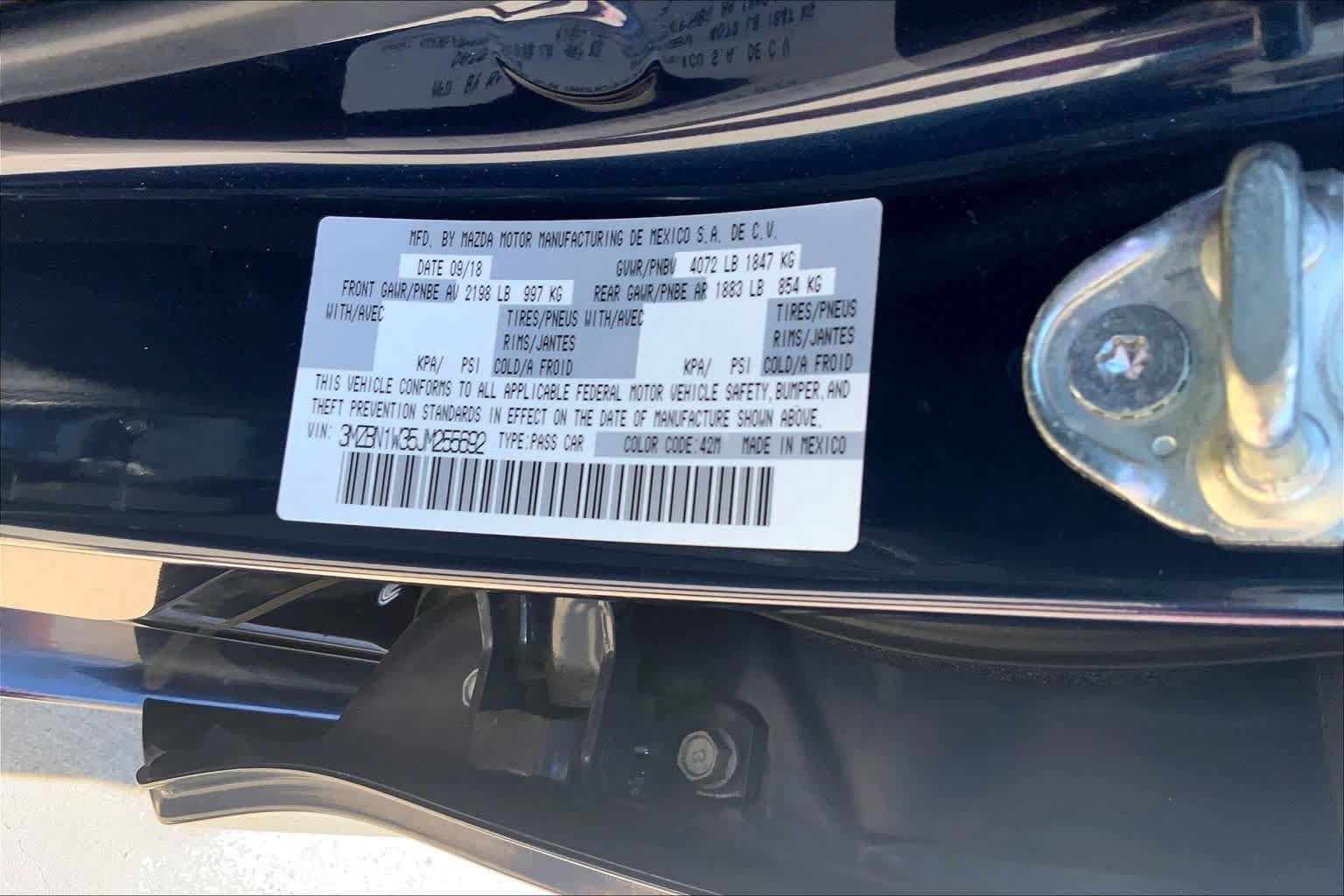 Used 2018 MAZDA MAZDA3 Grand Touring FWD image 30