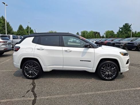 Used 2024 Jeep Compass Limited w/ Driver Assist Group I AWD/4WD image 7