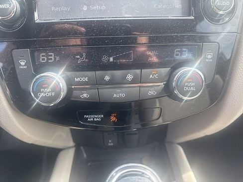 Used 2018 Nissan Rogue Sport SV w/ SV Technology Package AWD/4WD image 7