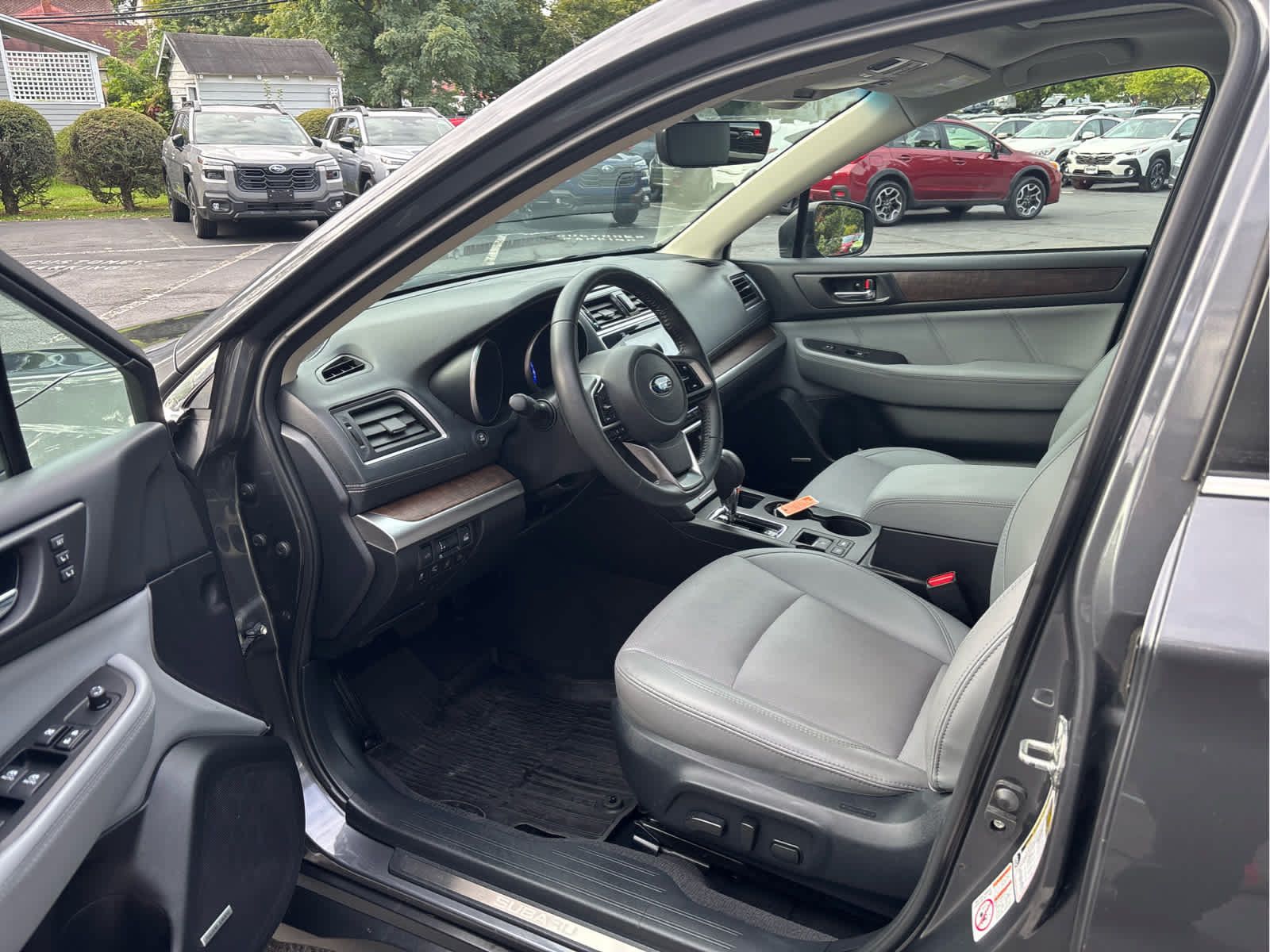 Used 2018 Subaru Outback 2.5i Limited AWD/4WD image 28