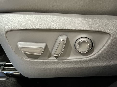 New 2026 Toyota Highlander Limited image 20