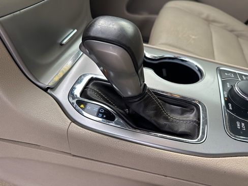 Used 2018 Jeep Grand Cherokee Overland image 29