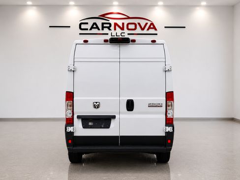 Used 2025 RAM ProMaster 2500 w/ Convenience Group FWD image 5