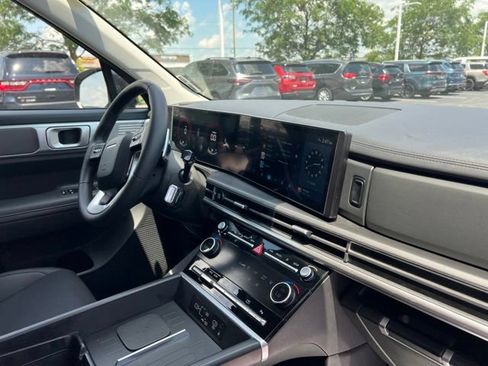 Used 2026 Hyundai Santa Fe SEL FWD image 32