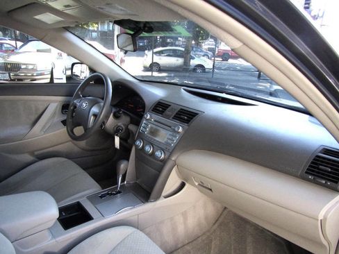 Used 2007 Toyota Camry LE image 17
