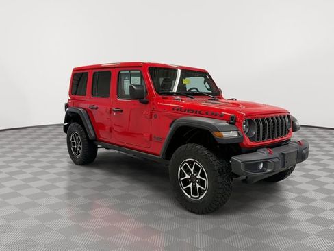 Used 2025 Jeep Wrangler Unlimited Rubicon w/ Convenience Group AWD/4WD image 12