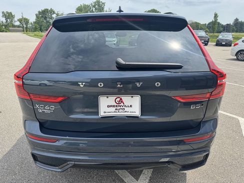 Used 2024 Volvo XC60 B5 Plus image 7