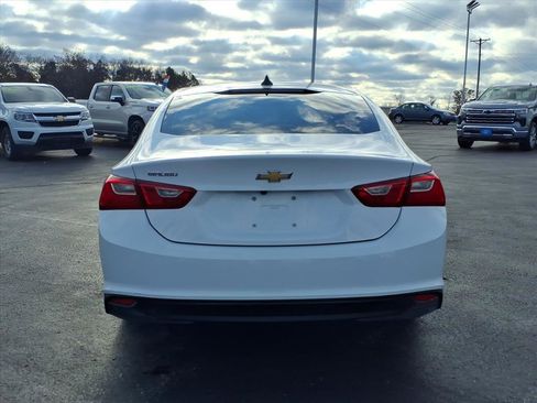 Used 2019 Chevrolet Malibu LS image 30