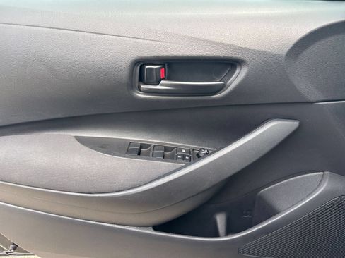 Used 2025 Toyota Corolla LE FWD image 18