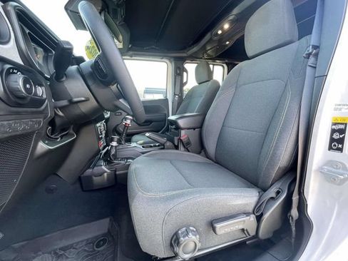 Used 2024 Jeep Wrangler Unlimited Sport AWD/4WD image 16