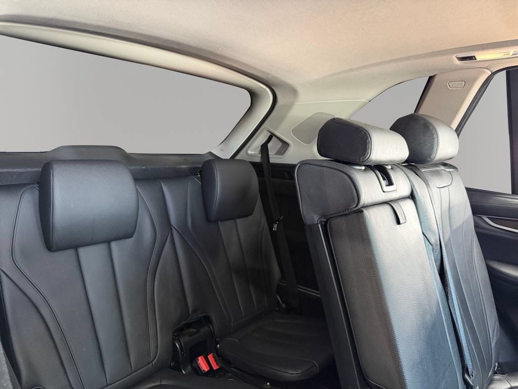 Used 2015 BMW X5 xDrive50i AWD/4WD image 27