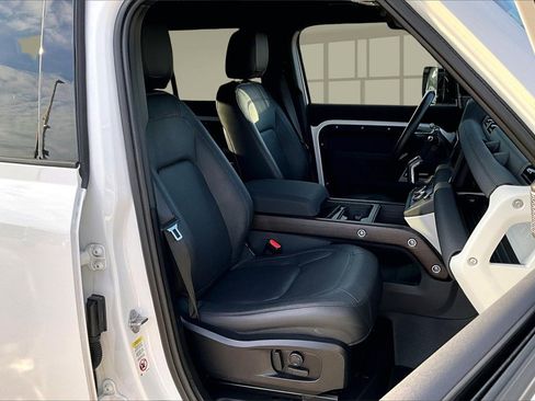 Used 2023 Land Rover Defender 110 S image 7