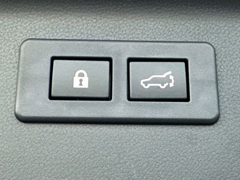 Used 2025 Subaru Forester Touring image 37