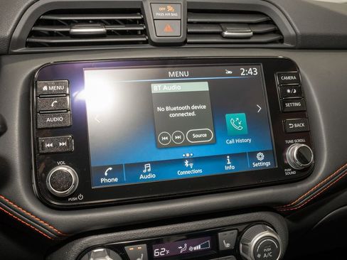 New 2025 Nissan Versa SR w/ Trunk Package image 8