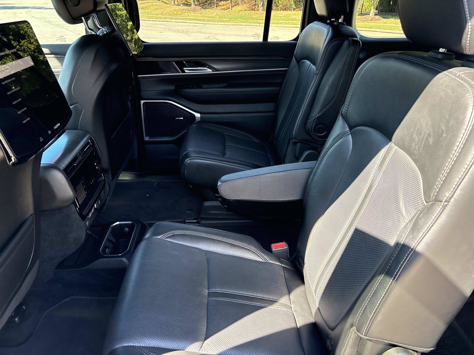 Used 2024 Jeep Wagoneer Series II w/ Rear Seat Video Group 1 AWD/4WD image 31