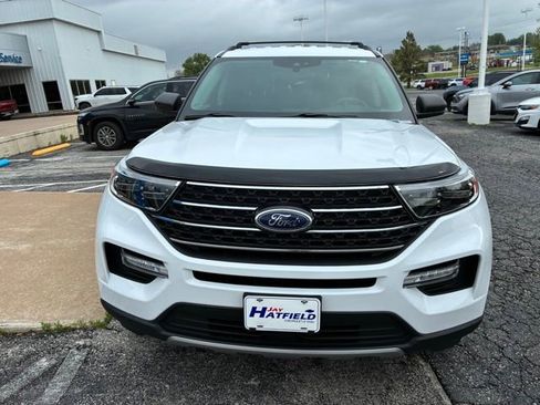 Used 2021 Ford Explorer XLT w/ Equipment Group 202A AWD/4WD image 3