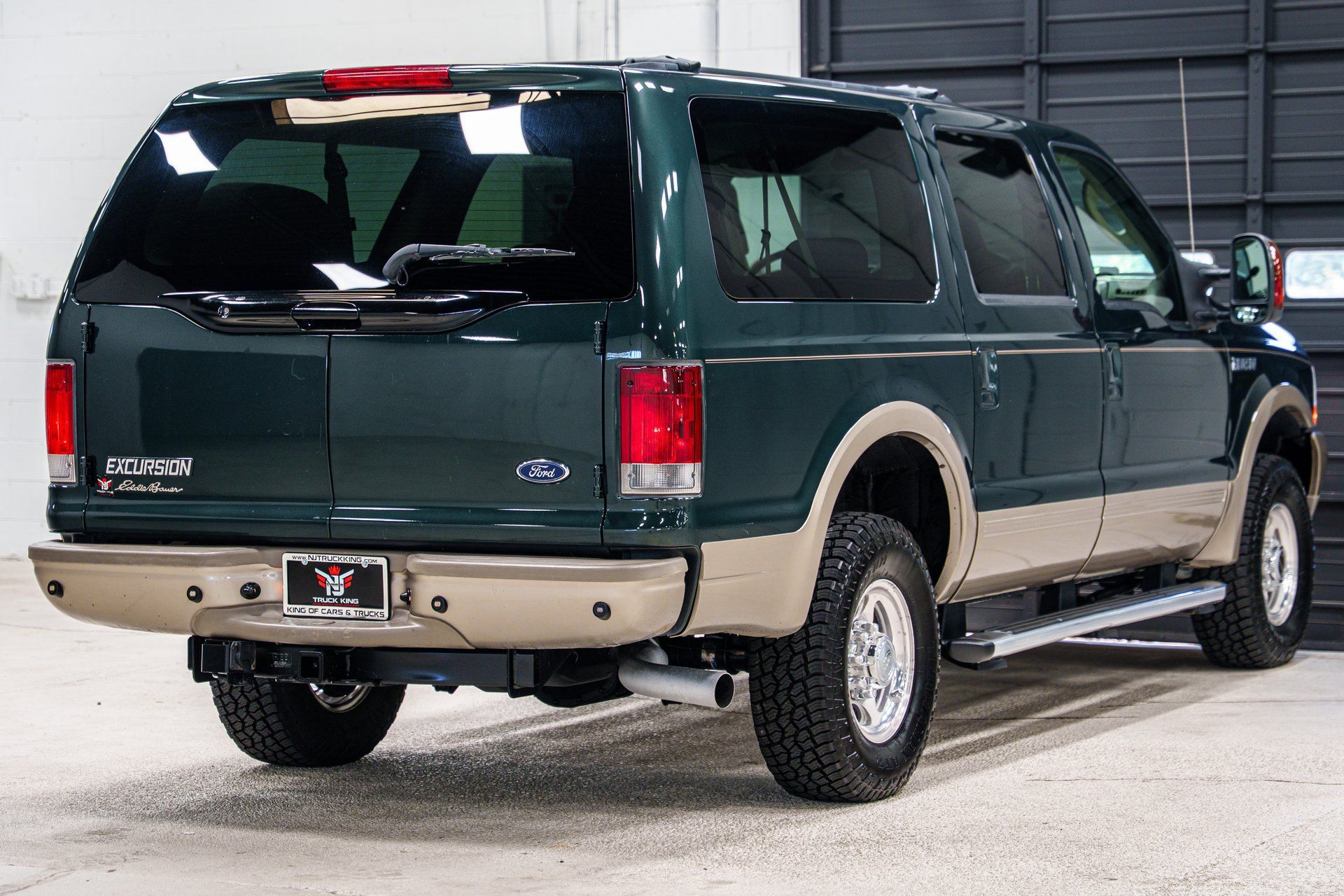 Used 2004 Ford Excursion Eddie Bauer AWD/4WD image 8