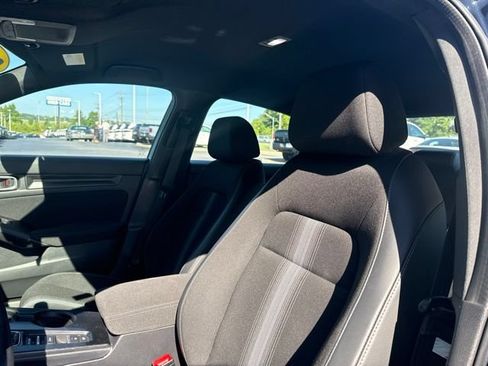 Used 2023 Honda Civic Sport image 9