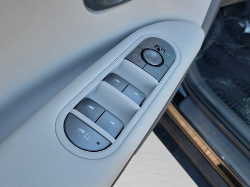 New 2026 Hyundai Ioniq 5 SE image 18