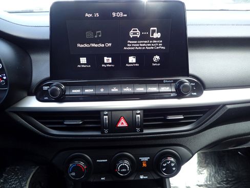 Used 2021 Kia Forte LXS image 17