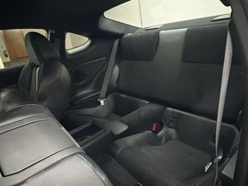 Used 2023 Toyota GR86 Premium RWD image 21