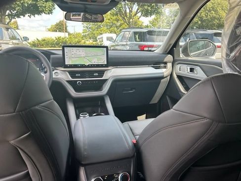 New 2026 Ford Explorer Active w/ Active Comfort Package AWD/4WD image 18