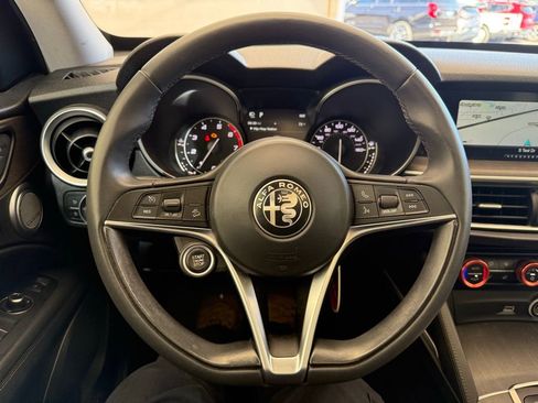 Used 2018 Alfa Romeo Stelvio Ti image 21