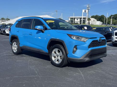 Used 2021 Toyota RAV4 XLE w/ Convenience Package AWD/4WD image 1