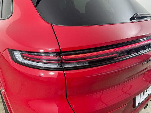 Certified 2026 Porsche Cayenne GTS AWD/4WD image 13