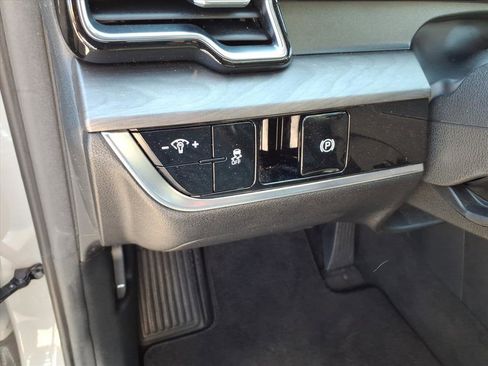 Used 2023 Kia Sportage X-Line AWD/4WD image 17