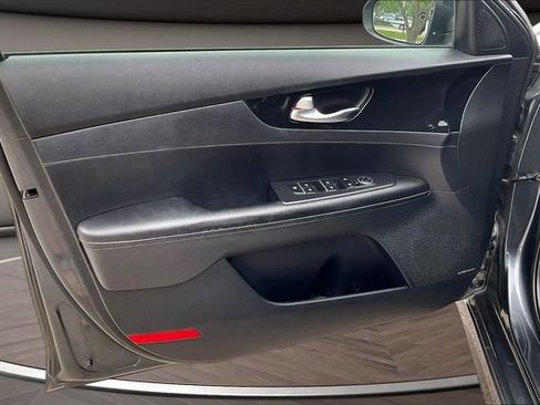 Used 2021 Kia Forte GT-Line w/ GT-Line Premium Package FWD image 21