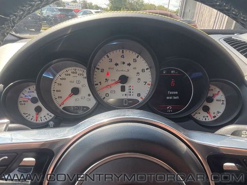 Used 2016 Porsche Cayenne Turbo S image 14