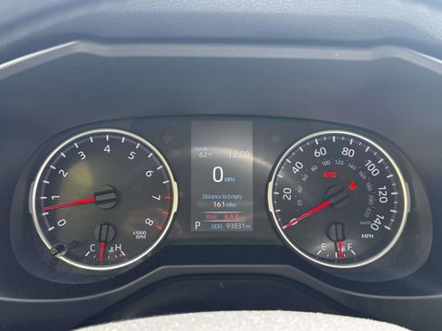 Certified 2021 Toyota RAV4 LE AWD/4WD image 21