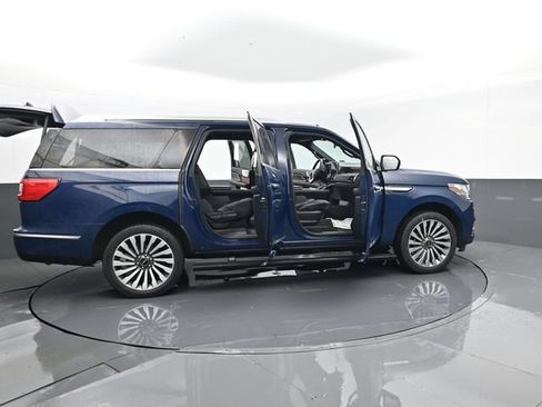 Used 2019 Lincoln Navigator L Reserve AWD/4WD image 37