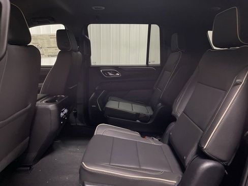 Used 2024 GMC Yukon XL SLT image 22