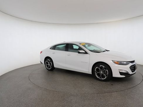 Used 2024 Chevrolet Malibu LT image 25