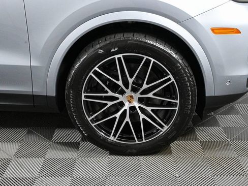 Used 2026 Porsche Cayenne Coupe AWD/4WD image 39