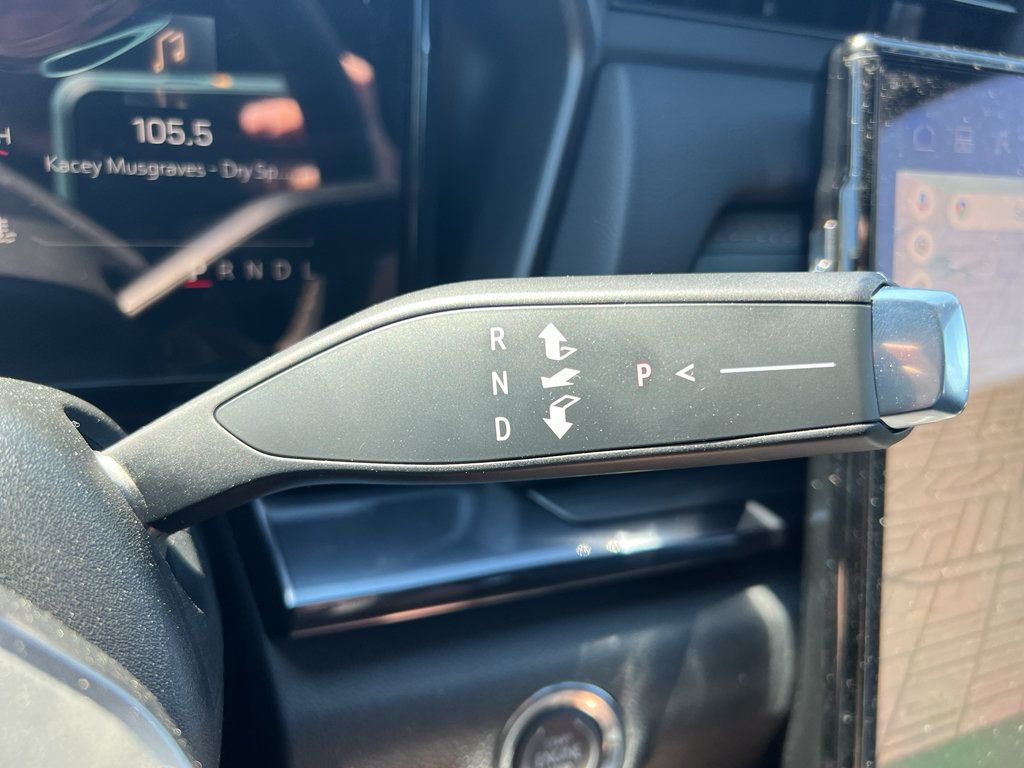 New 2026 GMC Terrain AT4 w/ LPO, Black Badging Package AWD/4WD image 14
