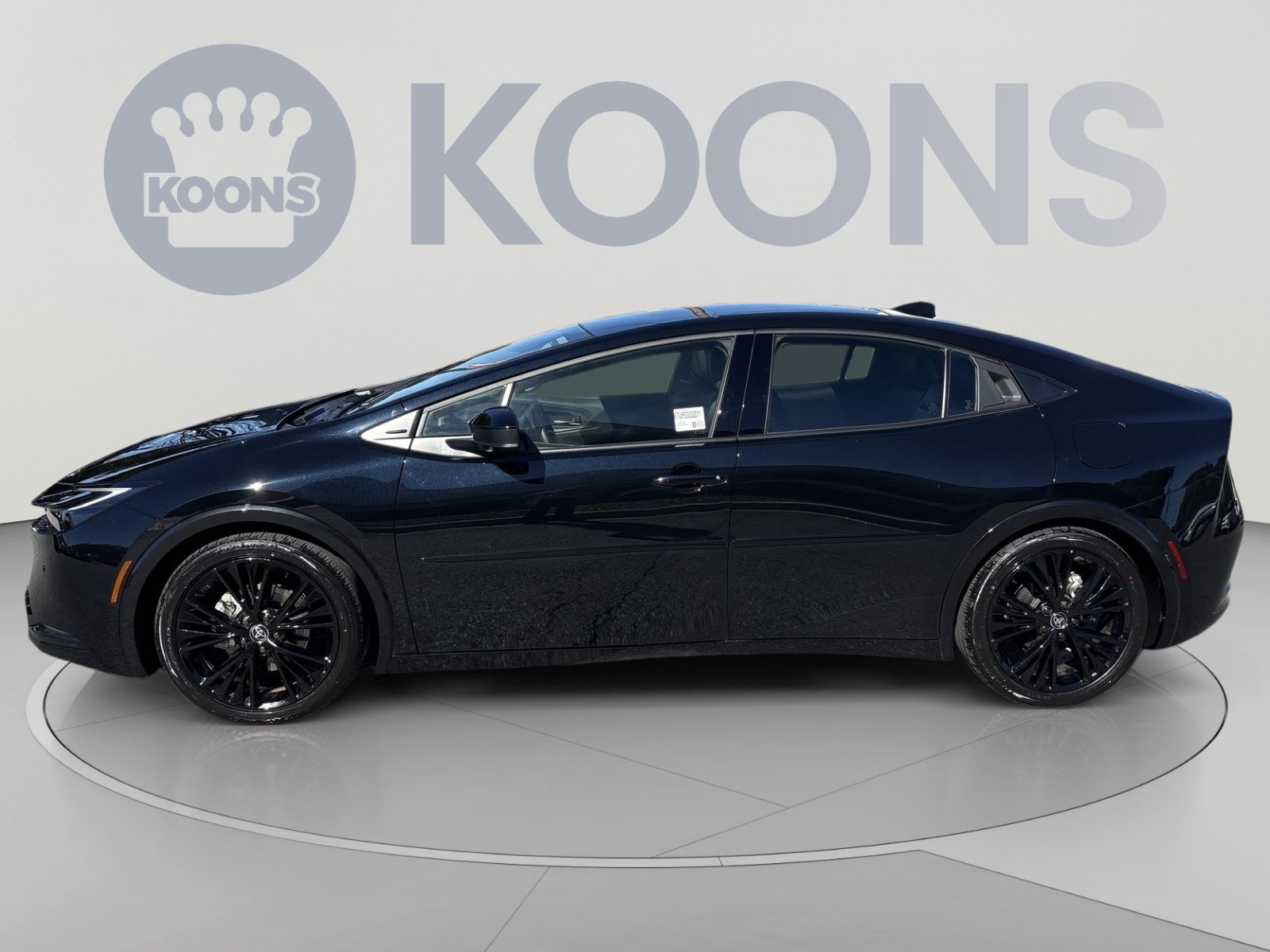 Used 2025 Toyota Prius AWD image 2